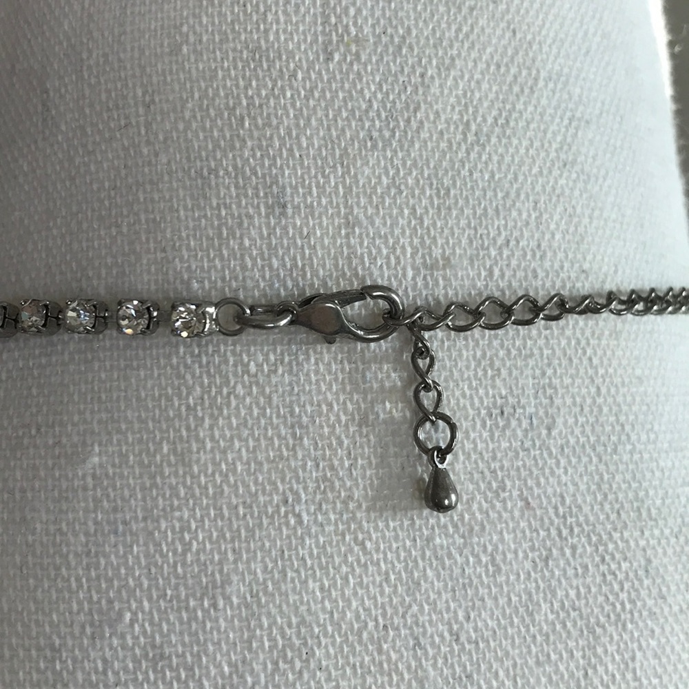 Simple Single Rhinestone Adjustable Necklace - Picture 2 of 3